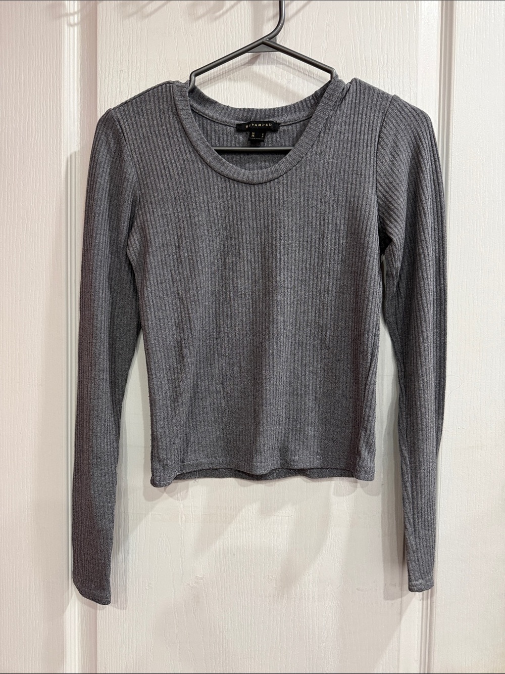 Revamped Ribbed Long-Sleeve Crew in Gray